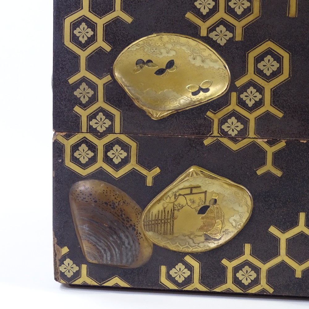 A Japanese Meiji period gilded and lacquer 4-tier box, circa 1890, with relief decorated moulded - Image 7 of 12