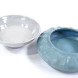 A Chinese porcelain turquoise glaze bowl, diameter 15cm, and a white glaze bowl, diameter 12cm (2)