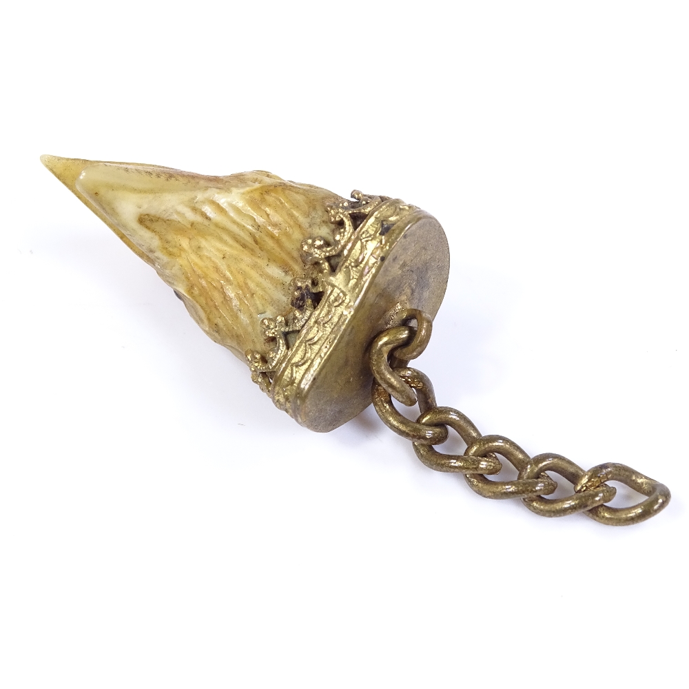 A Victorian carved horn and gilt-metal eagle head fob - Image 3 of 3