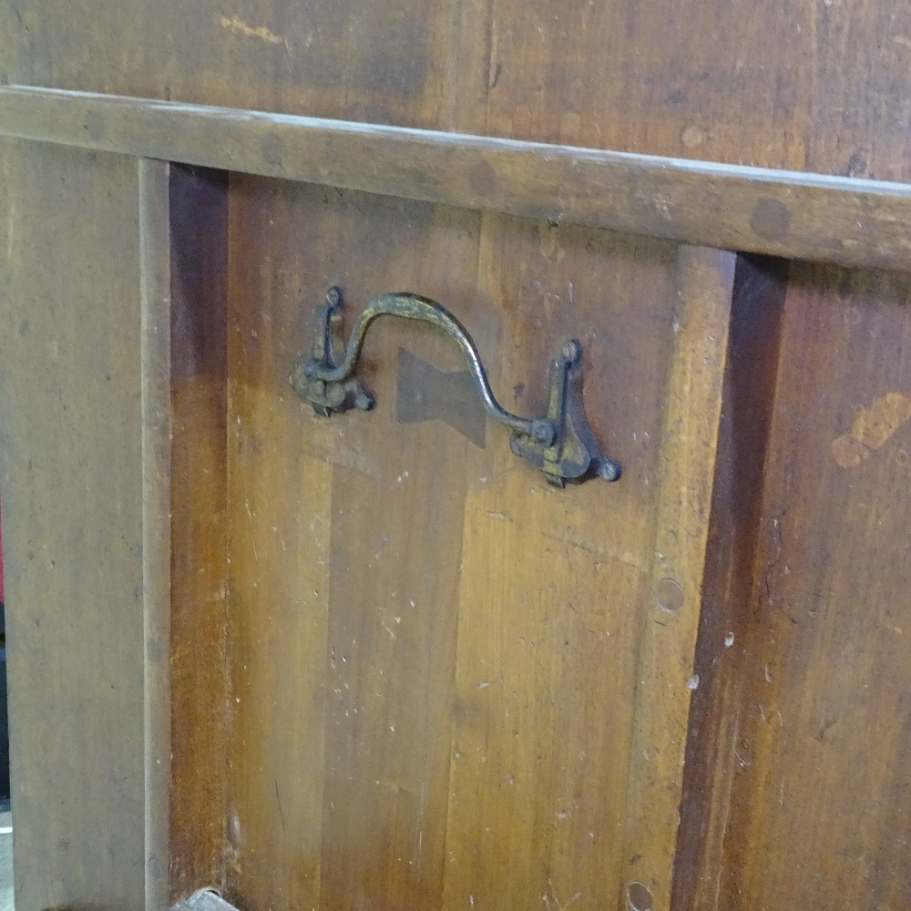 A 19th century mahogany tilt-top breakfast table, on quadruple splay leg base, 4'10" x 3'5" - Image 3 of 4