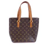 A Louis Vuitton monogram handbag with tan leather straps, width 30cm, height 24cm, good condition