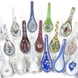 A collection of Chinese porcelain spoons (33)