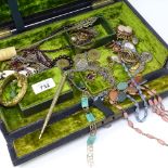 Various jewellery, including necklaces, pendants, brooches etc