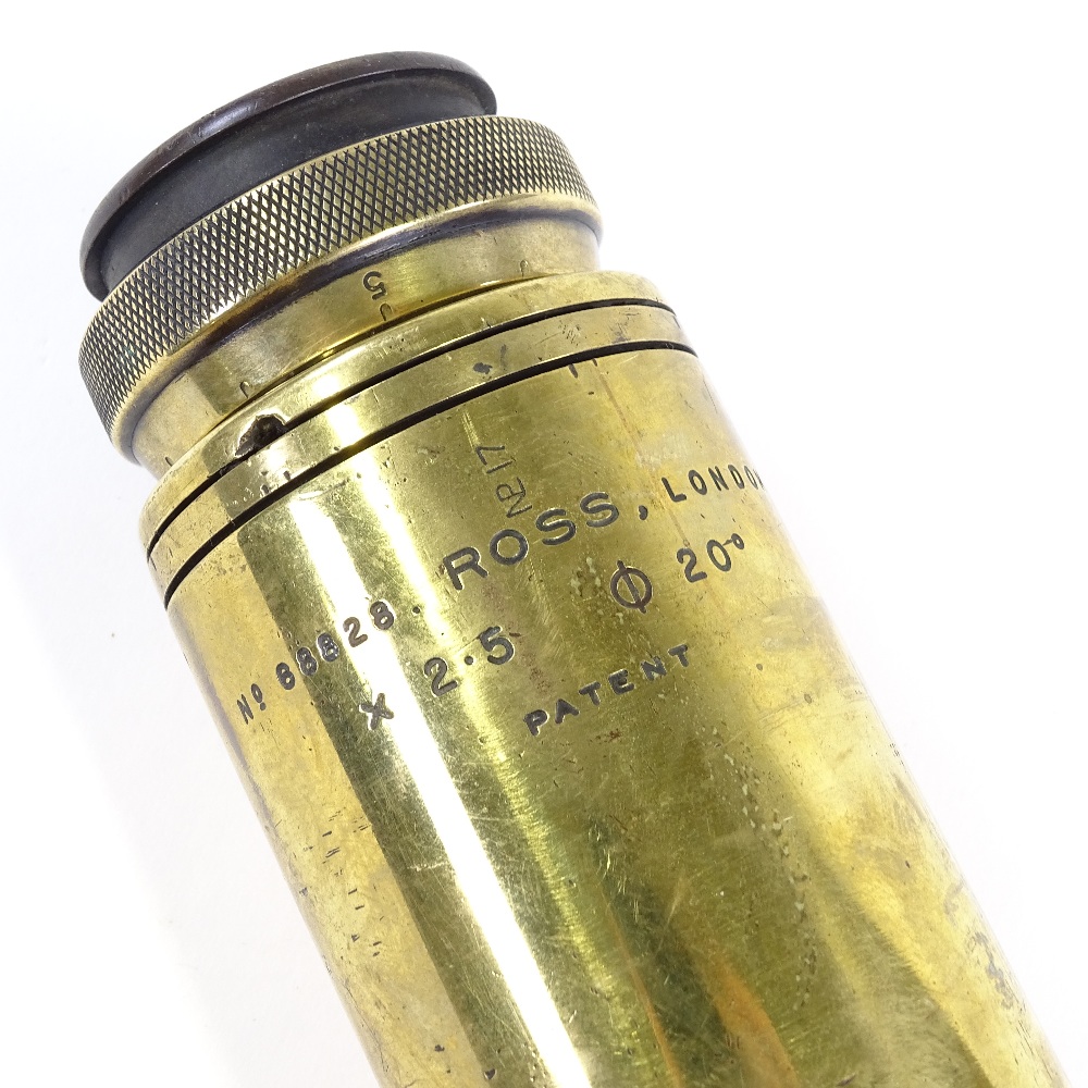 A First War Period brass-cased 2.5" gun sight telescope by Ross of London, length 66cm - Image 3 of 5