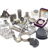 Various silver, including Vesta case, mother-of-pearl fruit knives, lighter etc