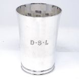 A silver flared beaker, by Atkin Brothers, hallmarks Sheffield 1928, height 10cm, 5.4oz