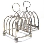 A George V silver 5-bar toast rack, by James Dixon & Sons, hallmarks Sheffield 1913, length 8.5cm,