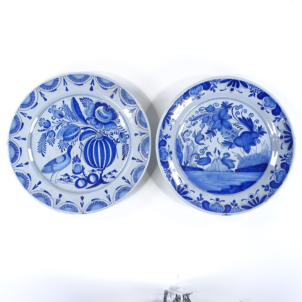 2 Continental tin-glaze ceramic chargers, hand painted birds and flowers, diameter 33cm - Image 3 of 3