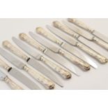 Set of twelve silver and stainless steel Kings pattern dinner knives, maker W Y, Sheffield 1972,