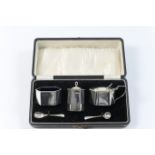 George V silver condiment, maker S&H, Birmingham 1933, plain hexagonal form comprising pepper pot,