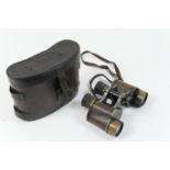 Pair of First World War Bausch & Lomb (USA) military stereo 6 x 30 binoculars dated 1915, in leather