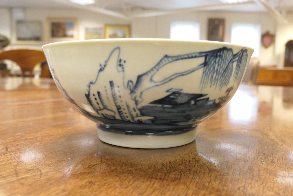 Richard Chaffers, Liverpool, blue and white bowl, circa 1765, decorated with a rock and willow river - Image 3 of 7