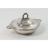 Elkington & Co. silver lidded tureen, Birmingham 1917, circular form with laurel leaf ring handle