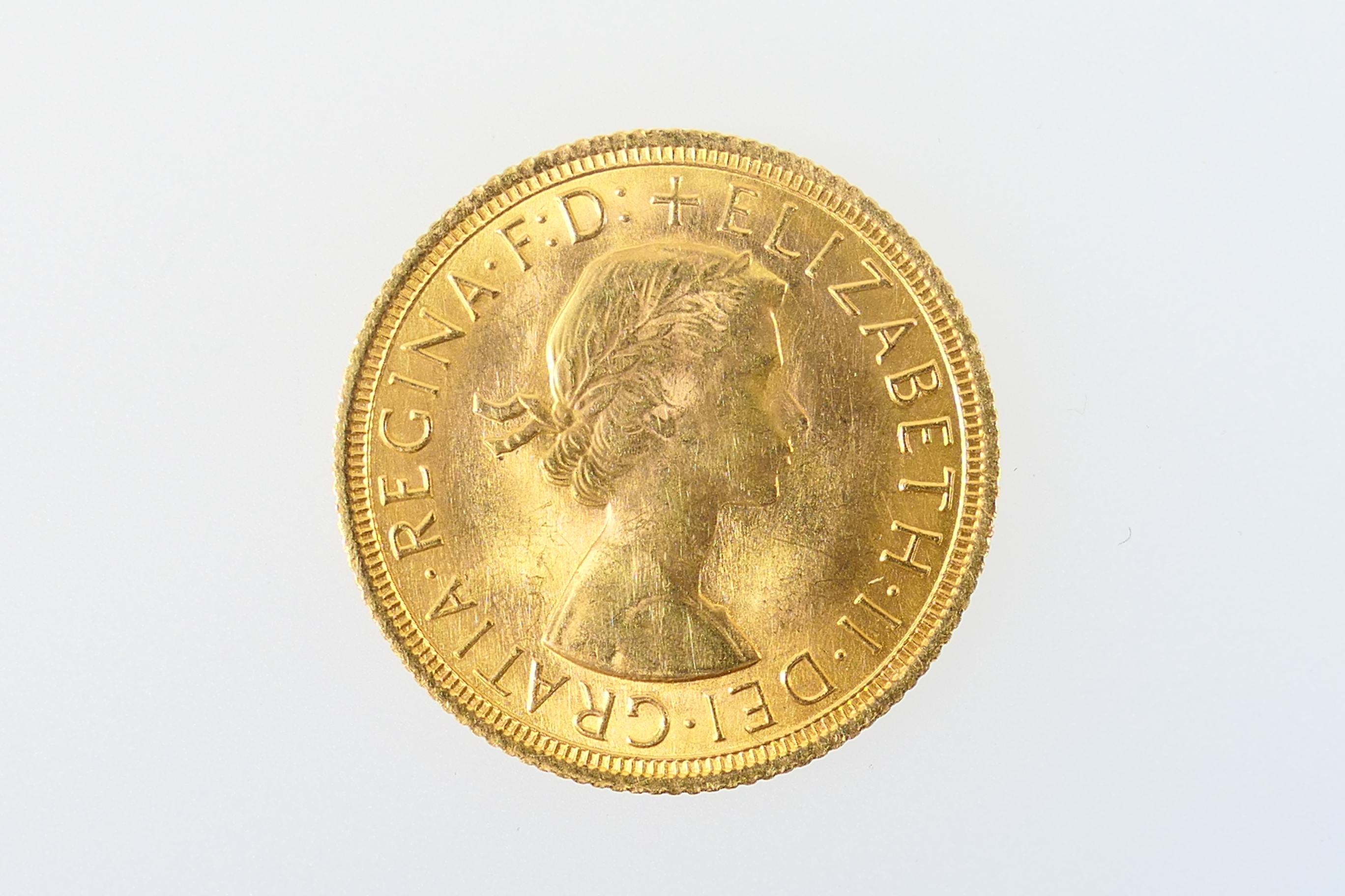 Queen Elizabeth II gold sovereign, 1968 (EF), weight approx. 8g