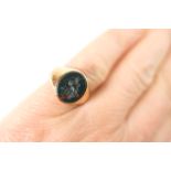 Late Victorian 15ct gold intaglio seal ring, the bloodstone seal featuring a unicorn head and