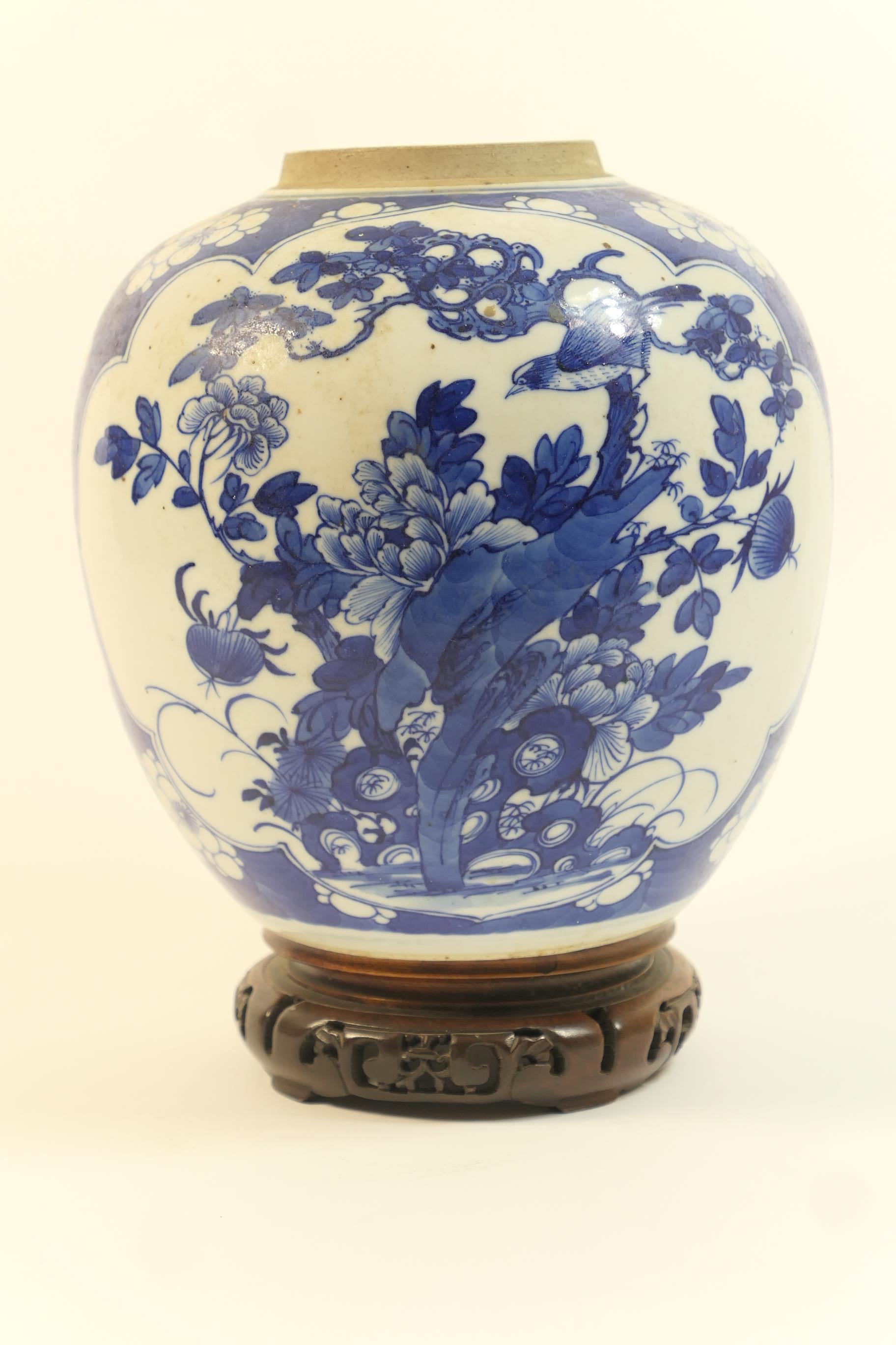 Chinese blue and white ginger jar, 18th or 19th Century, decorated with panels of birds amidst peony - Image 2 of 2