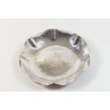 Irish hammered silver bowl, Dublin 1970, 20cm diameter, weight approx. 279g (9 troy ozs)