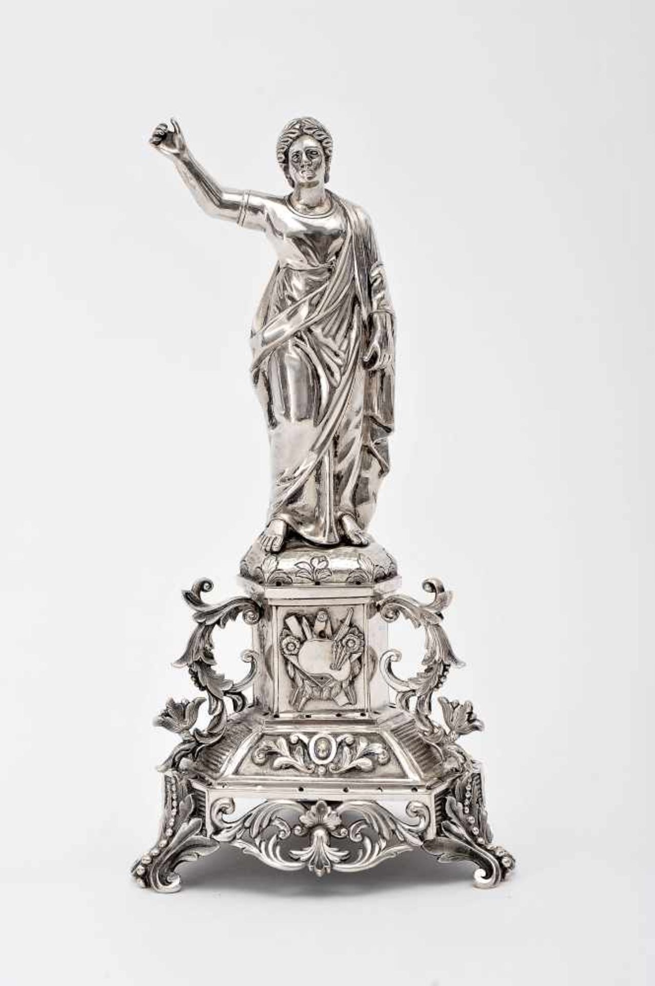 A Toothpick Holder "Allegory to Freedom", 833/1000 silver, Portuguese, missing attribute and nuts,