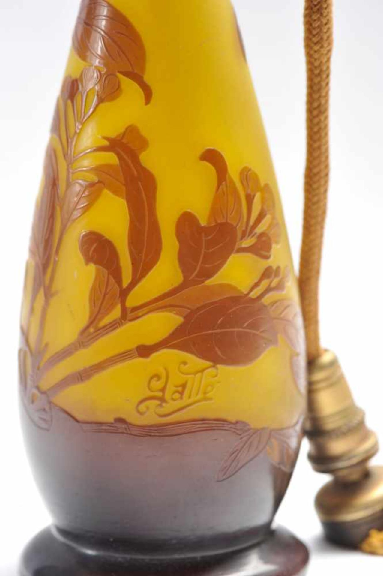 ÉMILE GALLÉ - 1846-1904, A Perfume Flask, Art Nouveau, yellow glass paste, brown decoration en - Bild 2 aus 2