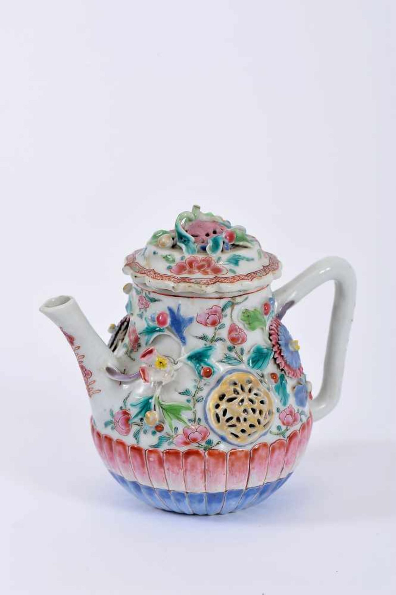 A Teapot, Chinese export porcelain, polychrome and gilt "soft paste" decoration en relief "Flowers", - Bild 2 aus 3