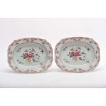 A Pair of Scalloped Platters, Chinese export porcelain, polychrome and gilt decoration "Flowers",