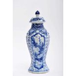 A Scallloped Vase with Cover, Chinese export porcelain, blue decoration with reserves "Landscape