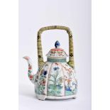 A Teapot with Cover, Chinese export porcelain, «famille verte» and polychrome decoration "
