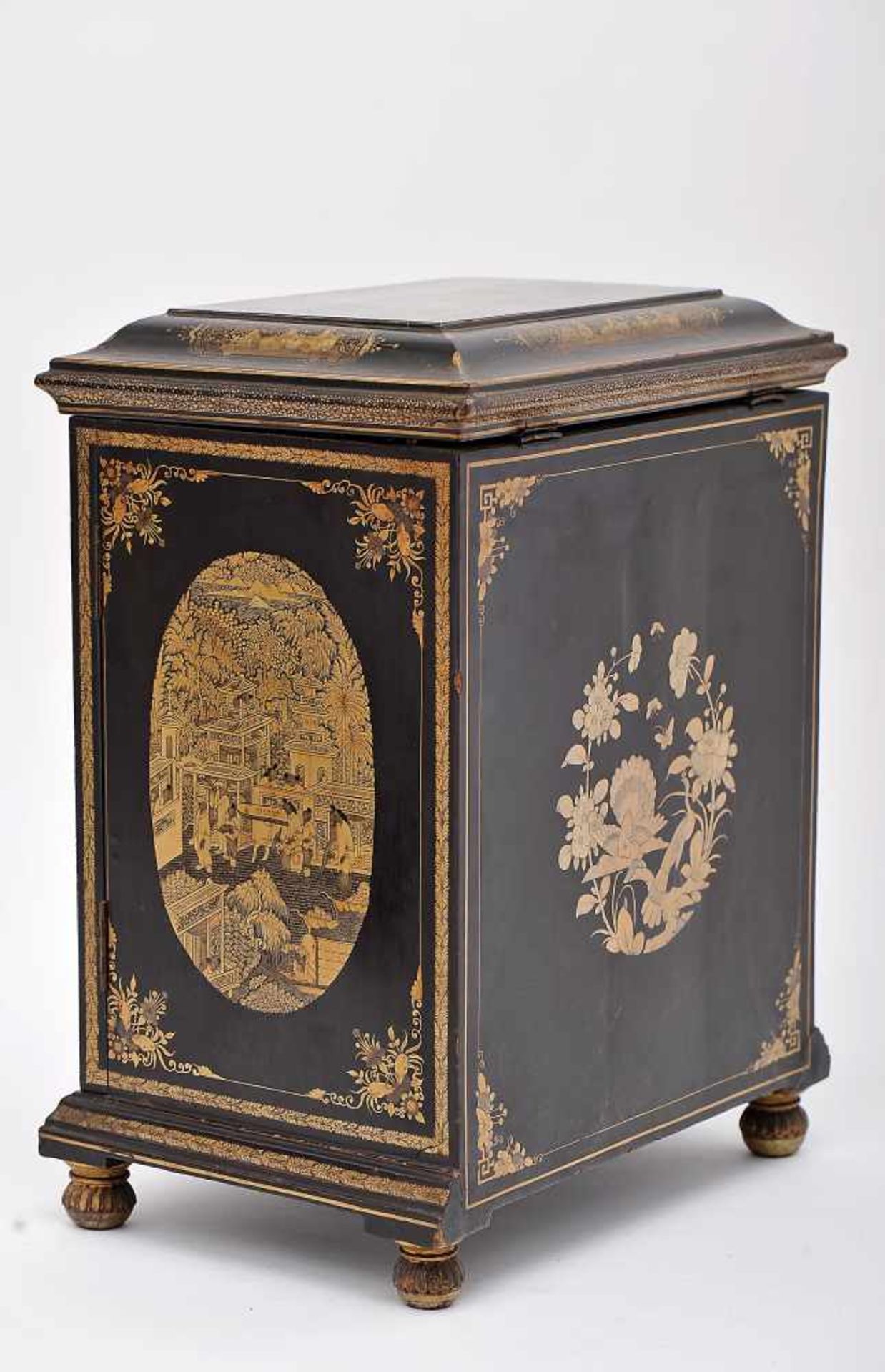 A Cabinet, black lacquered wood, doors with application of carved alabaster plaques "Flowers", - Bild 5 aus 7