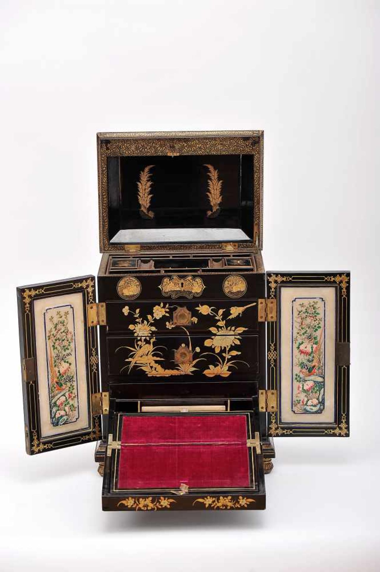 A Cabinet, black lacquered wood, doors with application of carved alabaster plaques "Flowers", - Bild 2 aus 7