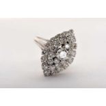 A Ring, 500/1000 platinum, set with 31 white and pure brilliant cut diamonds with an approximate