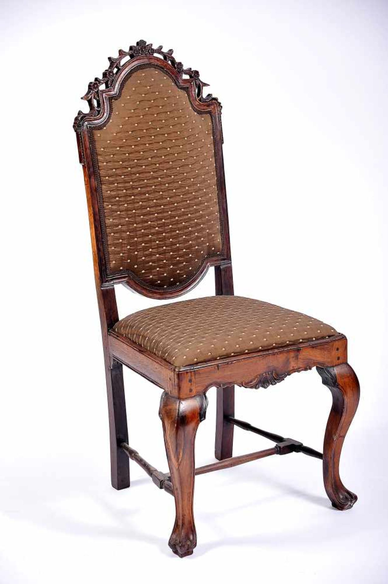 A Set of Six Chairs, D. José I, King of Portugal (1750-1777), carved walnut, Portuguese, small - Bild 2 aus 2