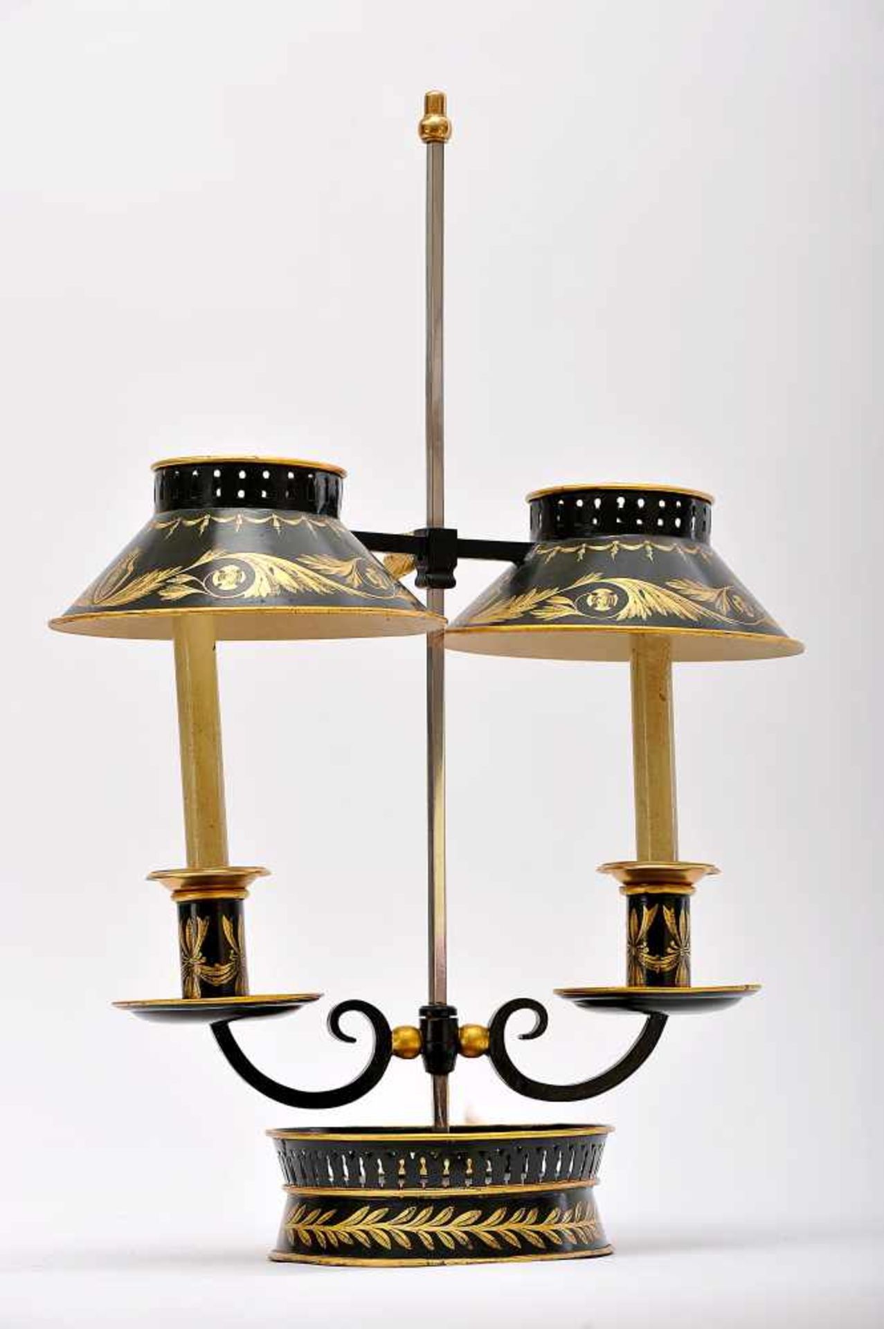 A Two-light Table Lamp, Empire style, green-painted metal and tinplate, gilt decoration " - Bild 2 aus 3