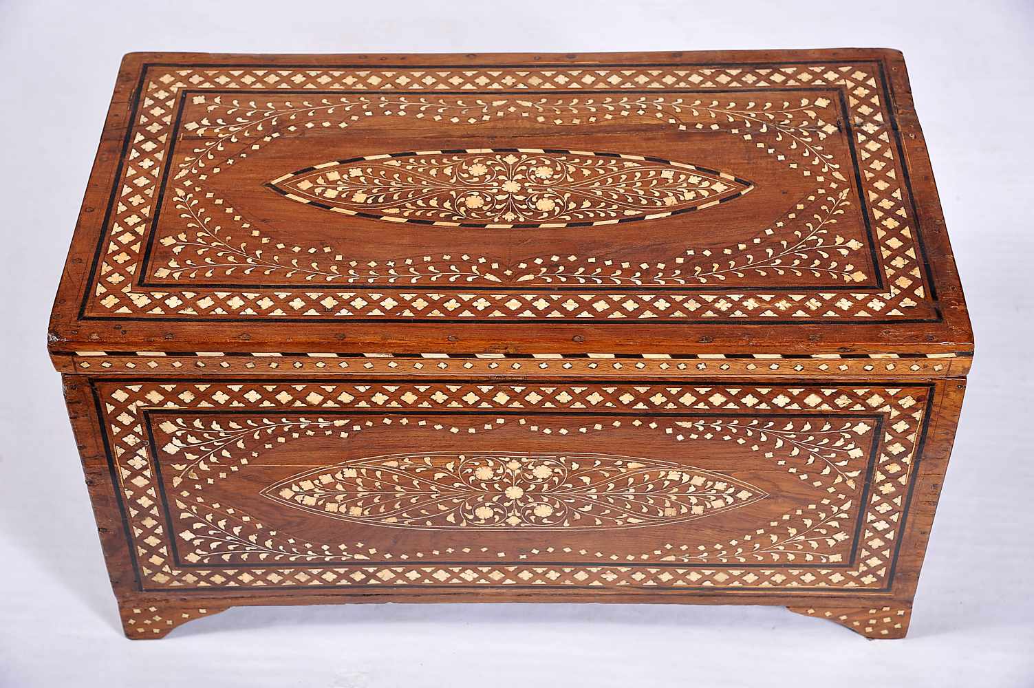 A Small Chest, teak and sissoo, ebony and ivory inlays "Flowers", Indian, 19th C., restoration, Dim. - Image 2 of 2
