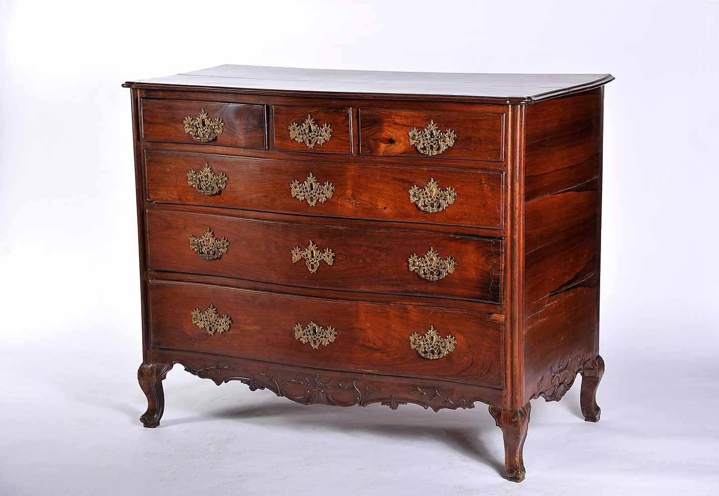A Chest of Drawers, D. José I, King of Portugal (1750-1777), carved Brazilian rosewood, scalloped, - Image 2 of 2