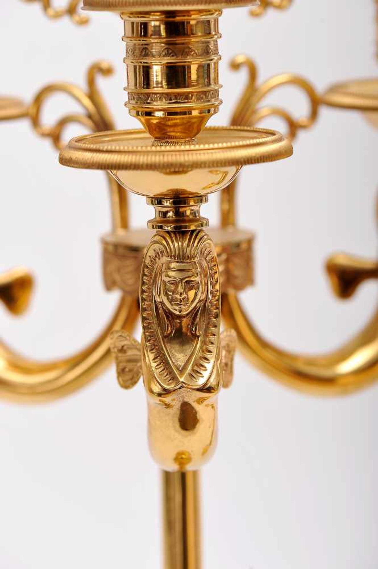 A Pair of Three-light Candelabra, Empire style, chiselled and gilt bronze "Winged sphinxes and - Bild 2 aus 4