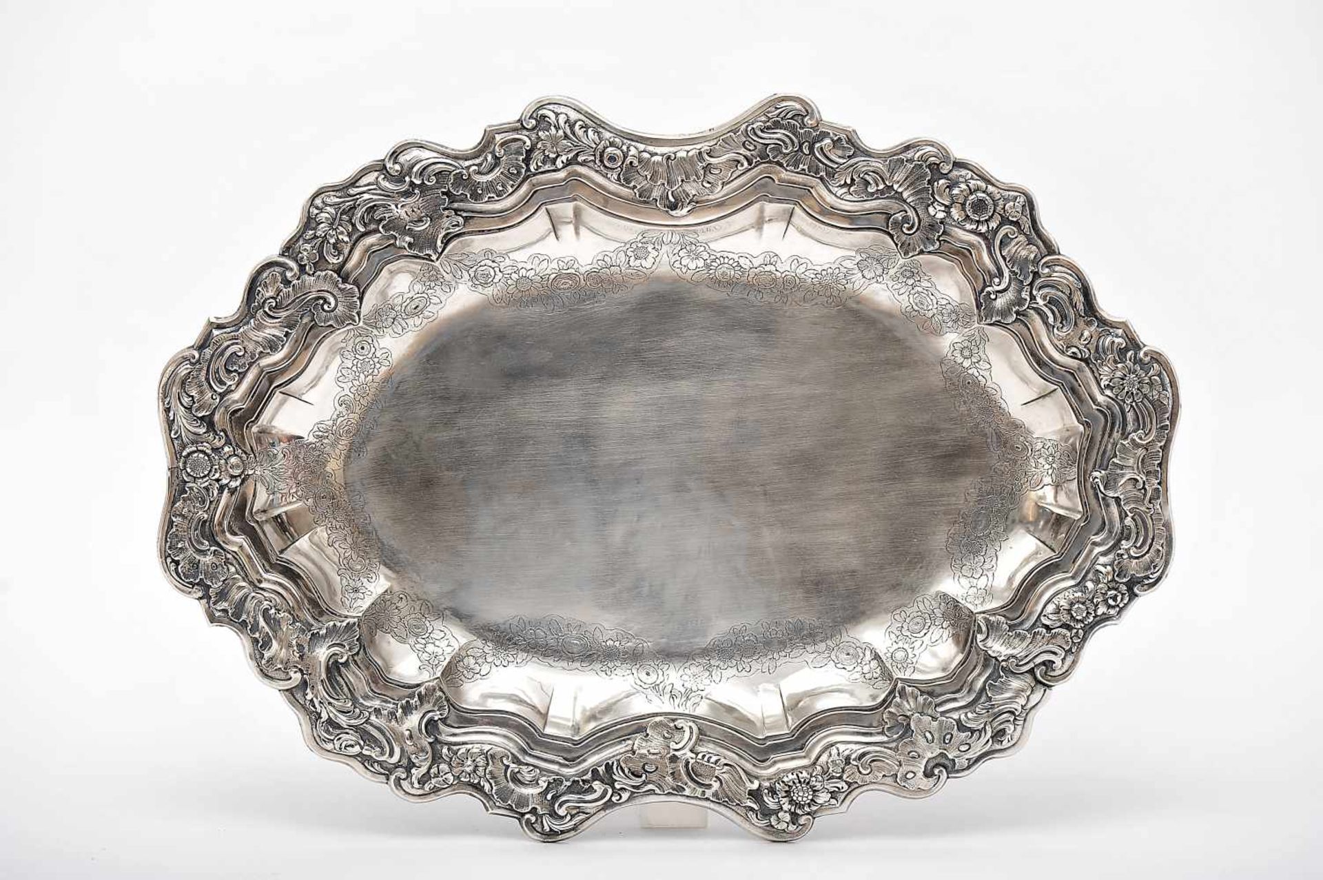 A Basin, D. José I, King of Portugal (1750-1777), 833/1000 silver, engraved decoration en relief "