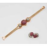 Ruby and diamond wristwatch with a double clip-brooch - oro giallo 750/1000 con [...]