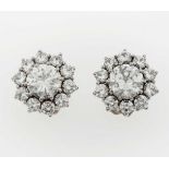 Pair of brilliant-cut diamond earrings - montatura in oro bianco 750/1000 -