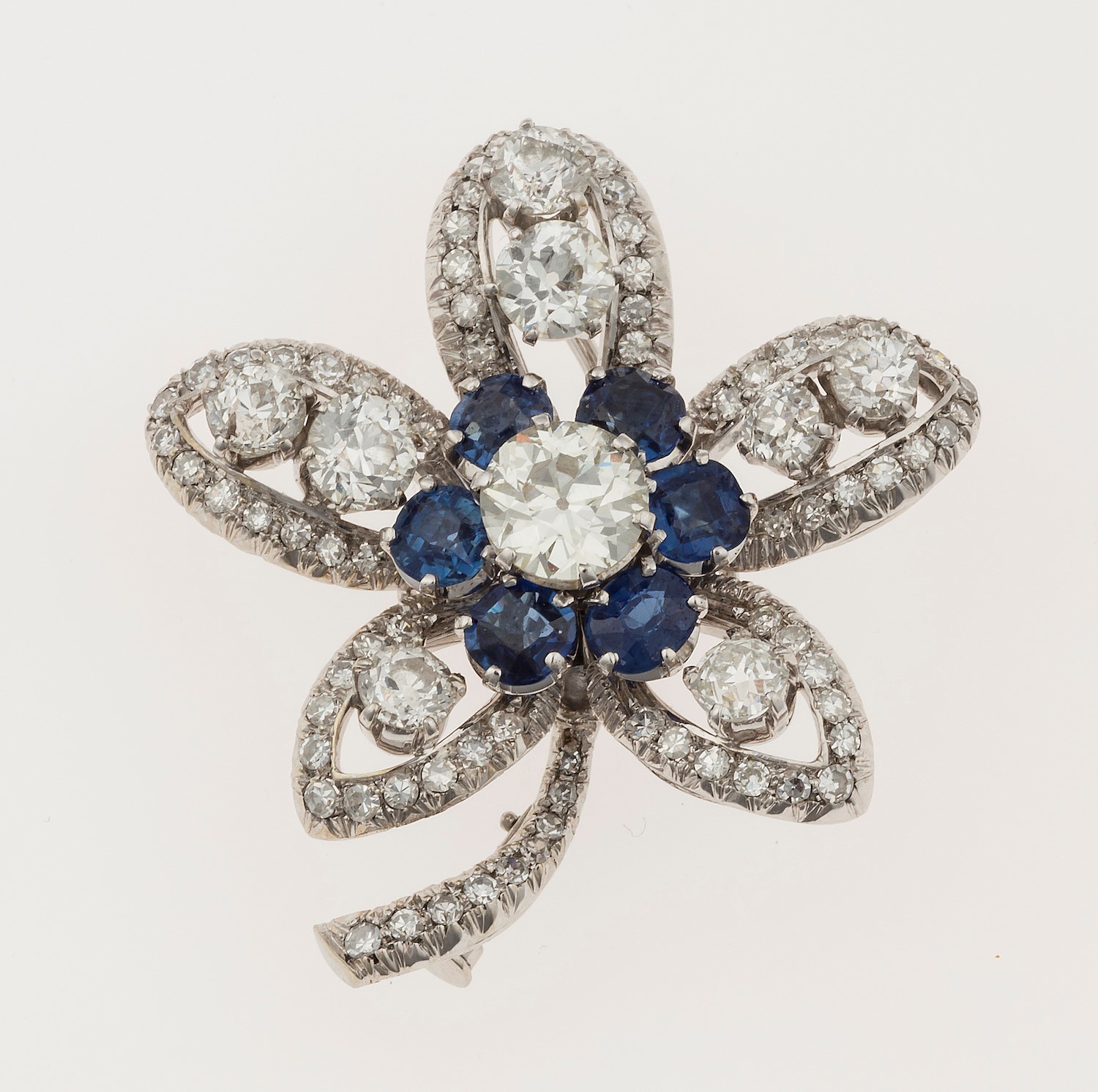 Diamond and sapphire brooch - montatura in oro bianco 750/1000 -