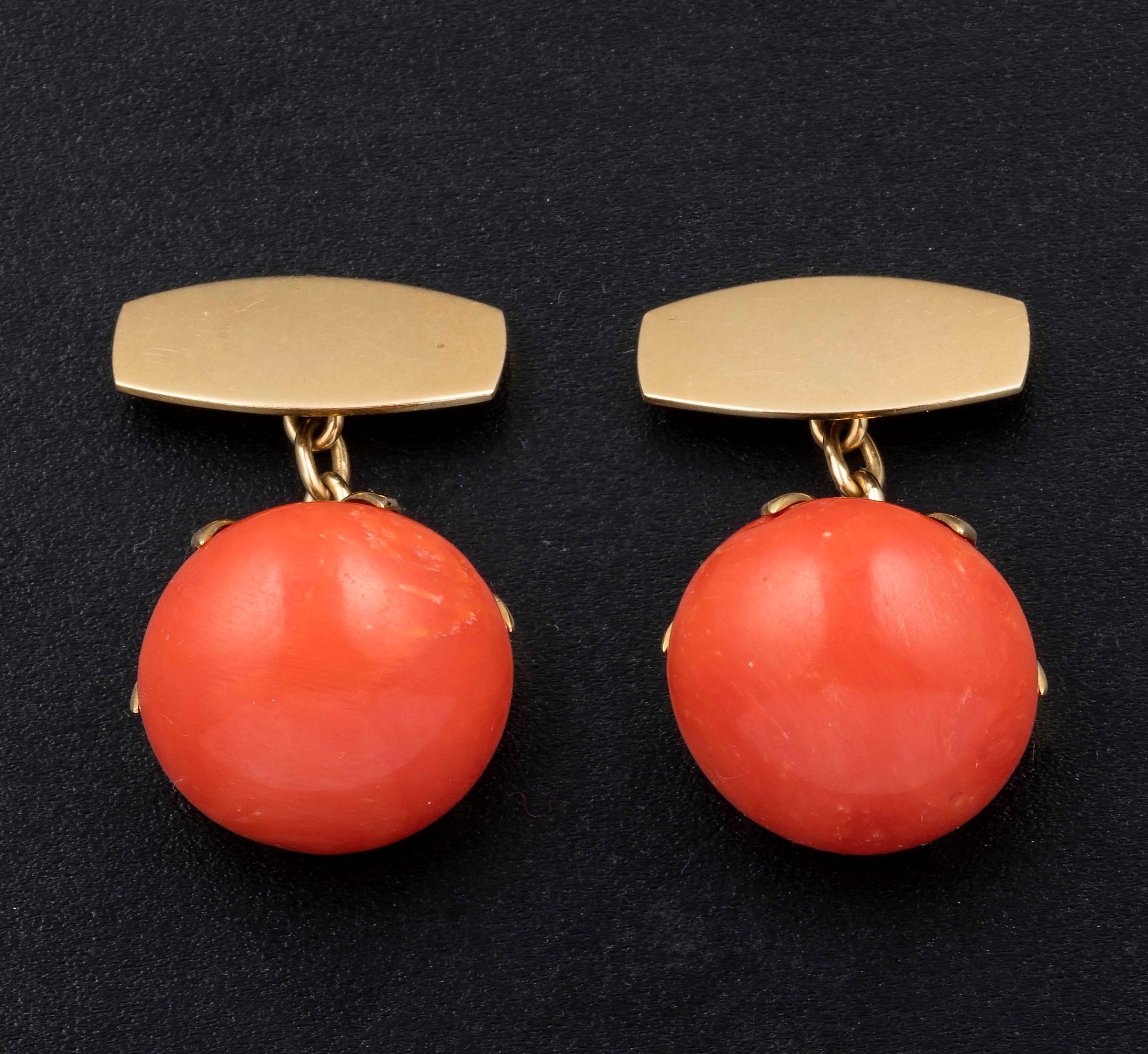 Pair of coral and gold cufflinks - montatura in oro giallo 750/1000 -