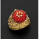 Coral and gold ring - montatura in oro giallo 750/1000 -