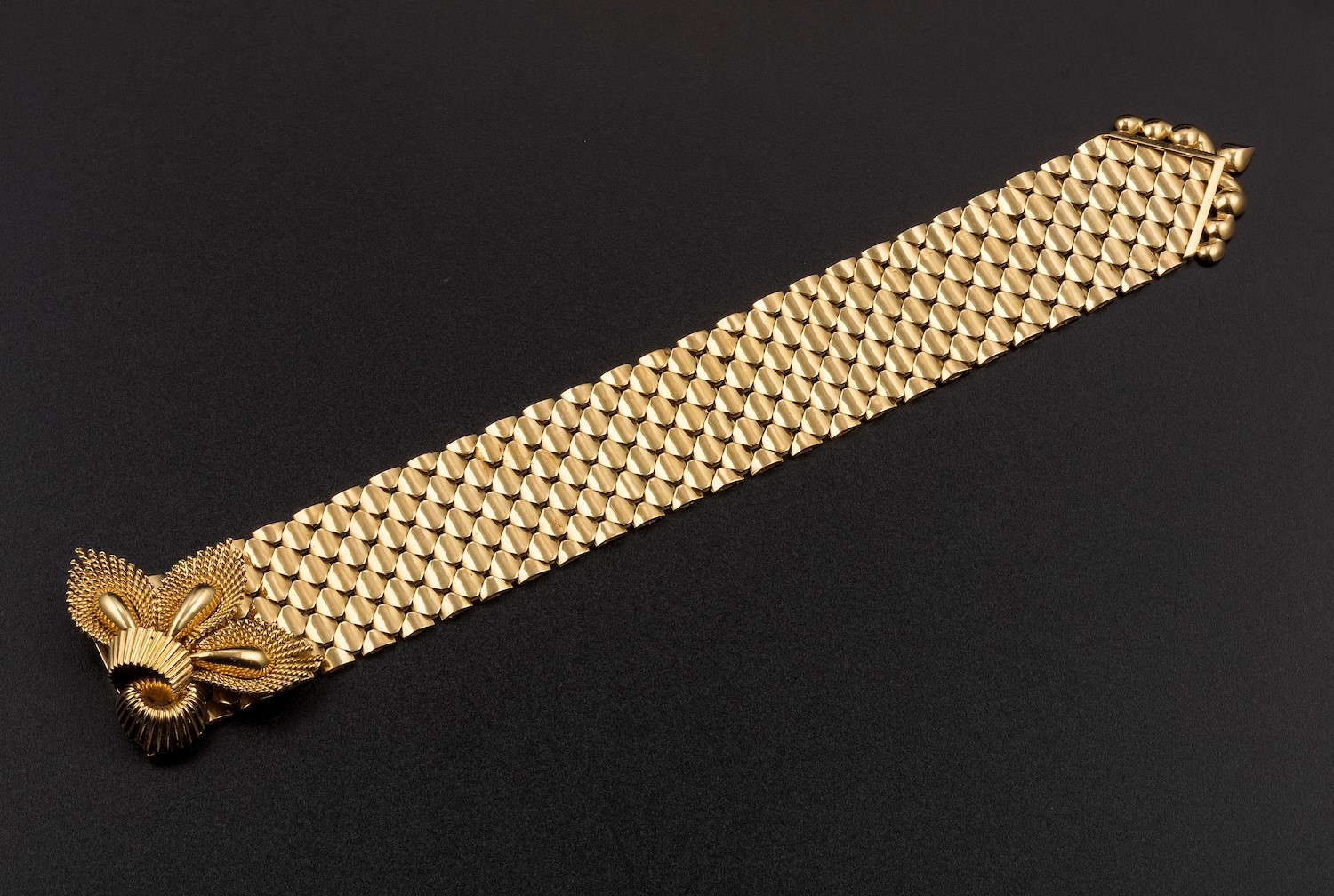 Gold bracelet. Signed Kutchinsky - montatura in oro giallo 750/1000 -