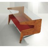 Gio Ponti, - Raro tavolo basso con struttura in legno e legno laccato. Piano in [...]