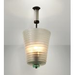 Carlo Scarpa, - Lampadario con struttura in ottone e metallo ramato. Diffusori in [...]