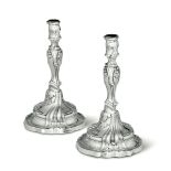 Two silver candle holders, Genoa, 1772 - Molten and embossed silver. Torretta stamp. [...]