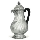 A silver coffee pot, Milan, 1780 ca. - Molten and embossed silver. Contardo [...]