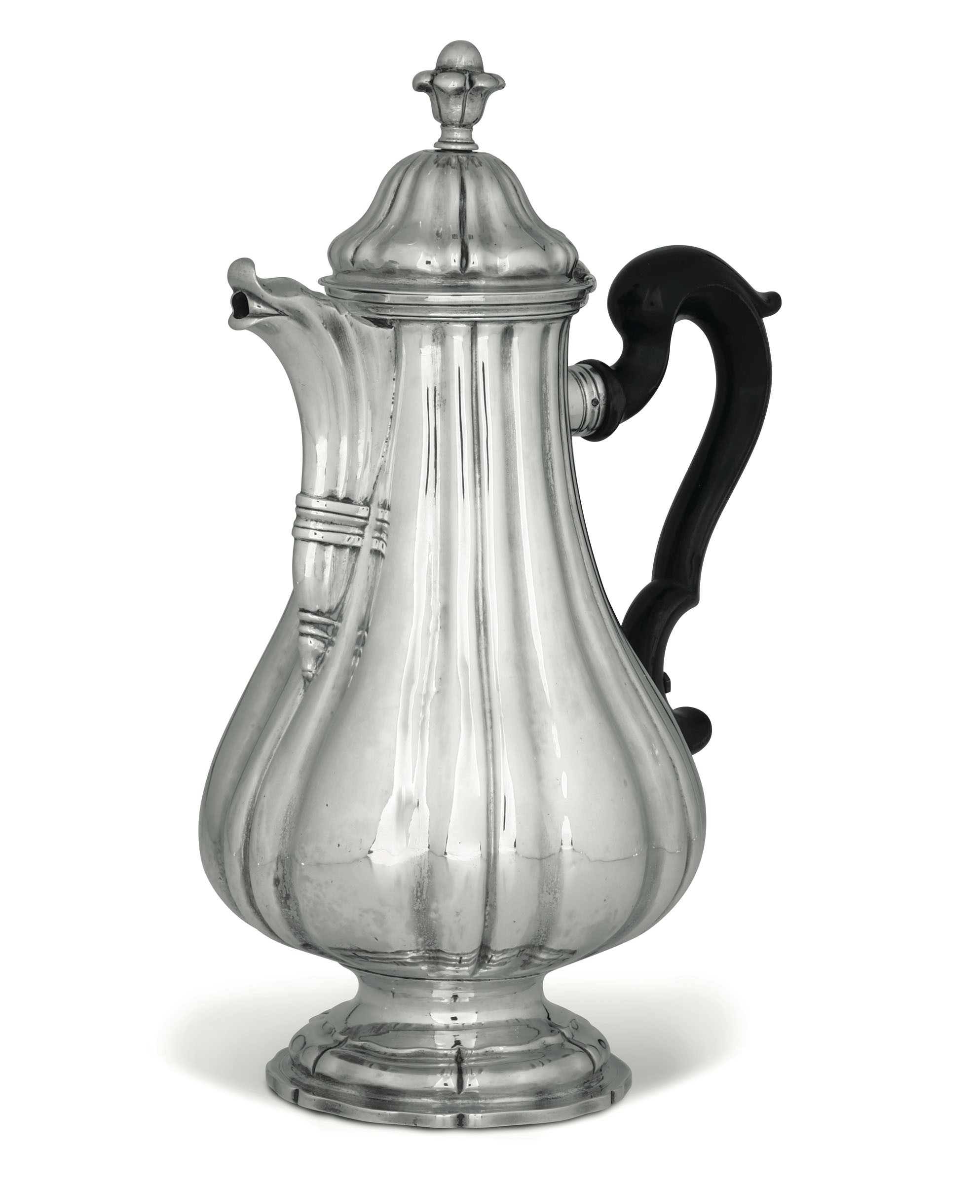 A silver coffee pot, Bologna, 1775/80 - Molten, embossed and chiselled silver. [...]