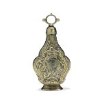 A perfume bottle, France or Germany, 1700s - Gilt metal (silver?). H 9.5cm -