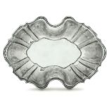 A silver basin, Palermo, 1746 - Molten and embossed silver. Hallmark for consul [...]