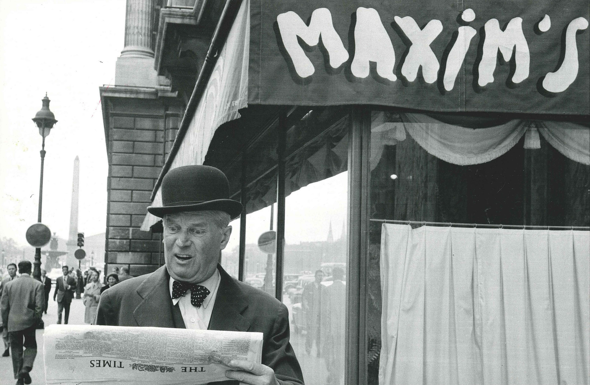 Erich Lessing (1923-2018), Maurice Chevalier - cm 16x24,5 Timbro Archivio Magnum al [...]